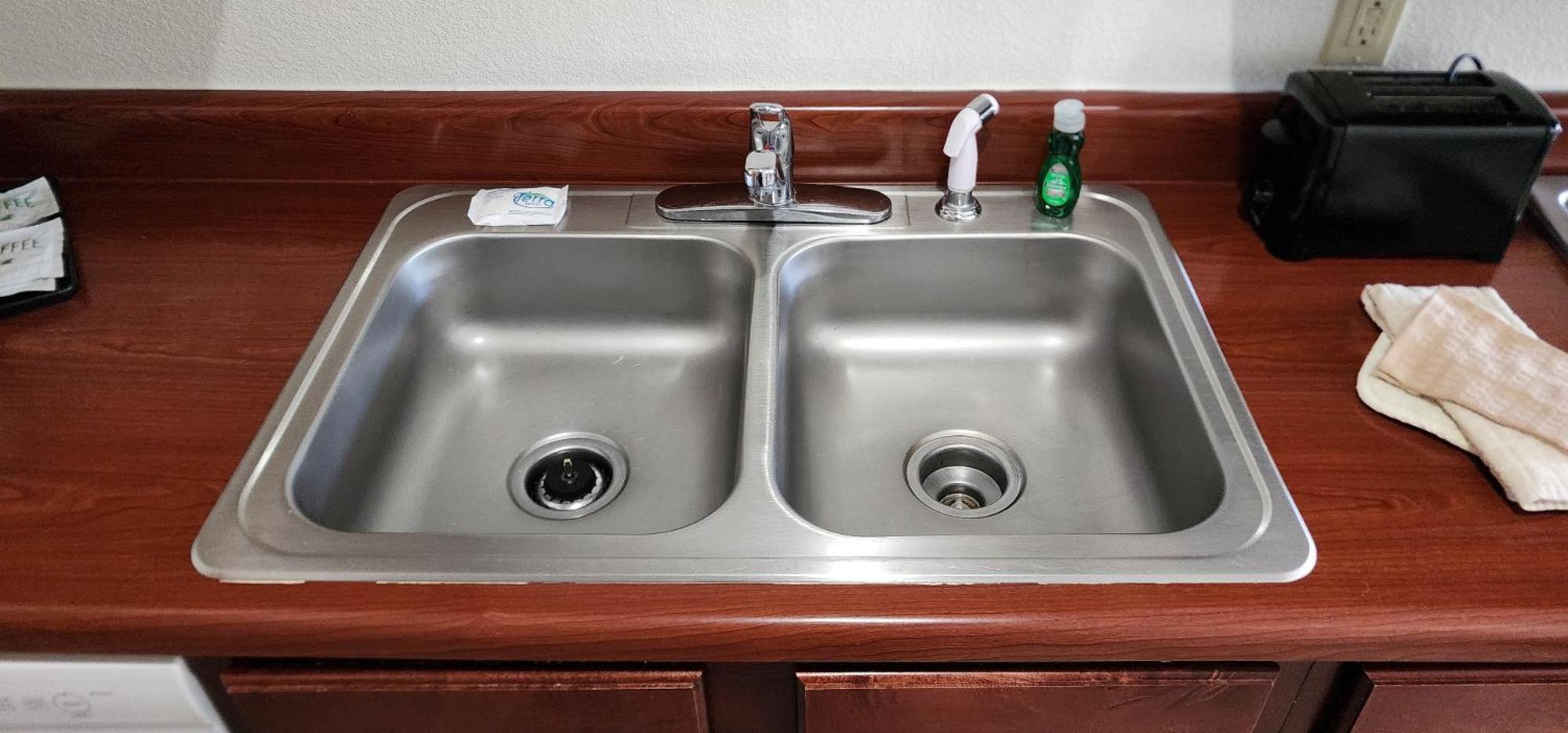All Towne Suites Saint Robert Esterno foto