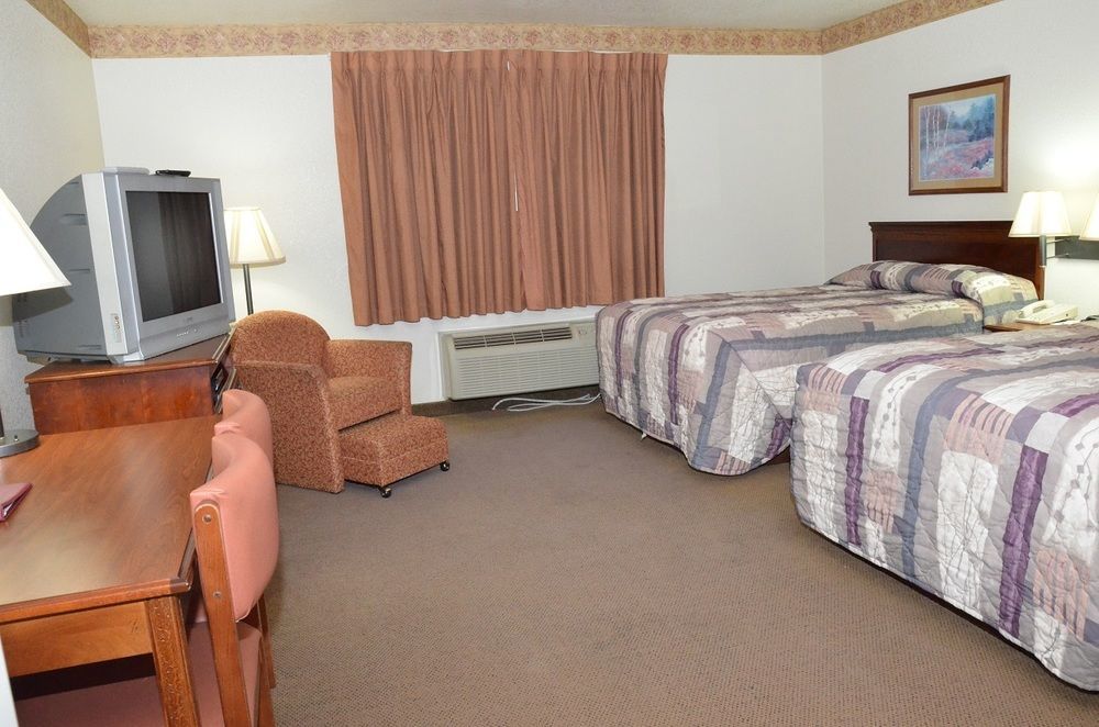 All Towne Suites Saint Robert Esterno foto