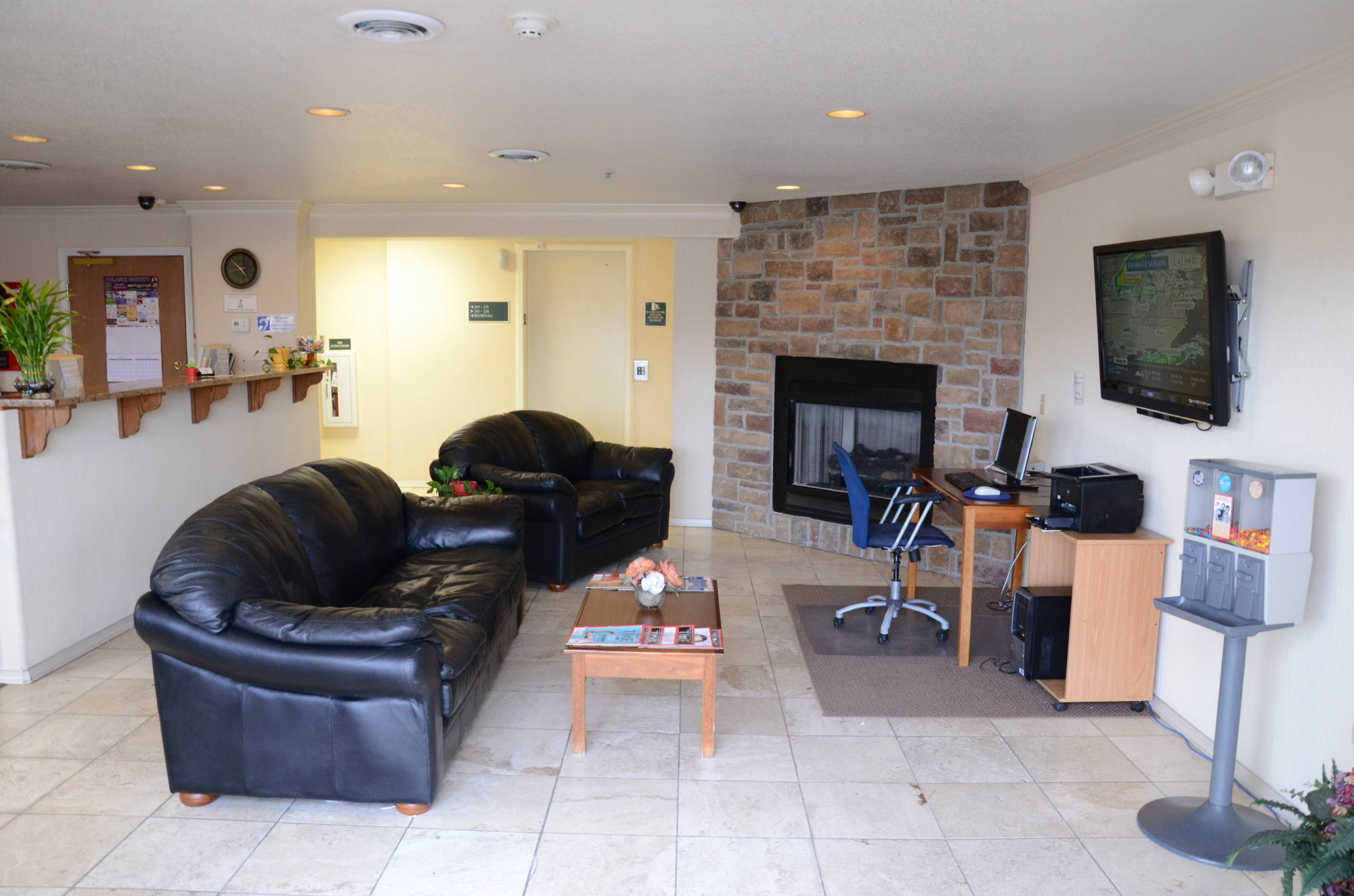 All Towne Suites Saint Robert Esterno foto